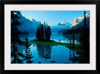 Scenic view of a lake in Jasper National Park in Canada
