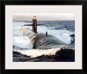 Starboard bow view of Attack Submarine USS Los Angeles