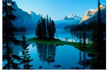 Scenic view of a lake in Jasper National Park in Canada
