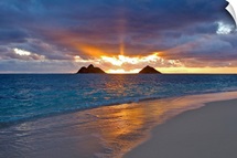 Hawaii, Oahu, Lanikai, Sunrise With The Mokulua Islands In The Distance