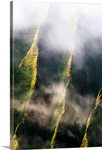 Hawaii, Kauai, Na Pali Coast, Kalalau Valley, Cliffs And Mist In Valley Of Lost Tribes