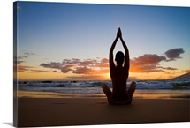 Hawaii, Maui, Silhouette Of Beautiful Girl Doing Yoga On The Beach
