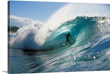 Hawaii, Oahu, North Shore, Shadow Of Surfer In Pipeline Wave