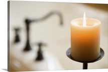 Burning aromatherapy candle