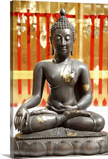 seated buddha figure at doi suteph temple