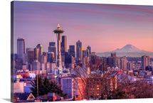 Sunset behind Seattle skyline from Kerry Park.