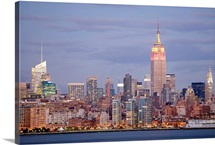 USA, New York State, New York City, Skyline at dusk