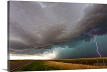A thunderstorm becomes electric and starts producing lightning bolts