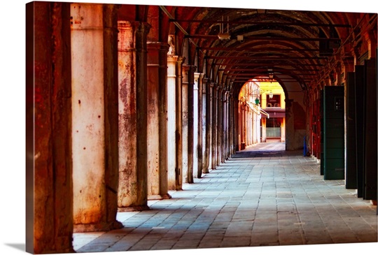Covered Walkway of Sotoportego del Banco Giro, Rialto, Venice, V