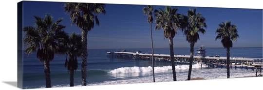 Pier over an ocean, San Clemente Pier, Los Angeles County, California