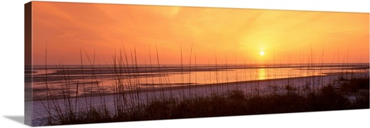 sunset ovr Gulf of Mexico Tigertail Public Beach Marco Island Florida