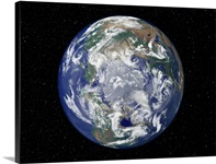 Fully lit Earth centered on the North Pole