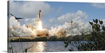 Space Shuttle Discovery launch