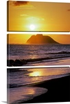 Hawaii, Oahu, Kailua, Lanikai Beach, Sunrise Over Mokulua Island