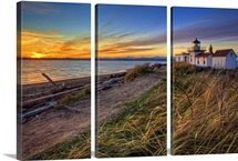Lighthouse at sunset, Washington