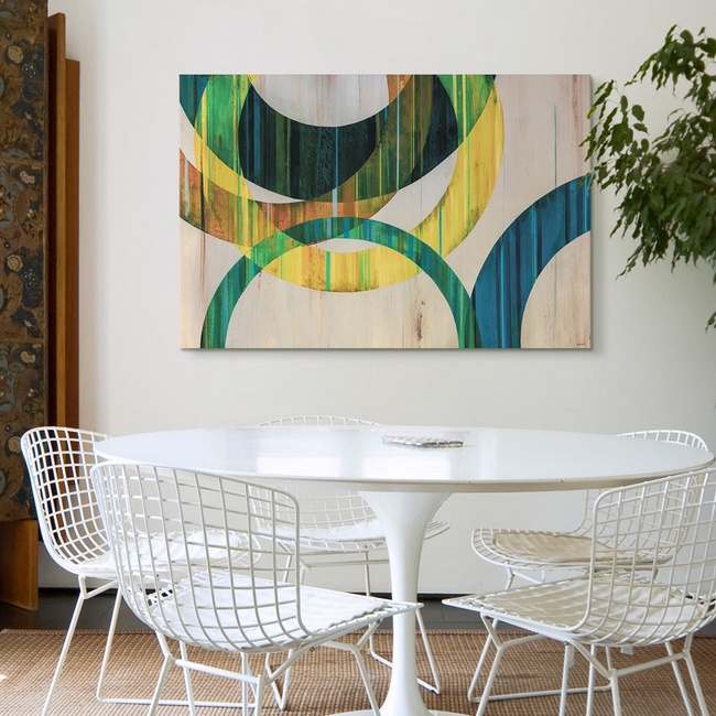 Geometric Pattern Prints in a Mid-Century Dining Room
