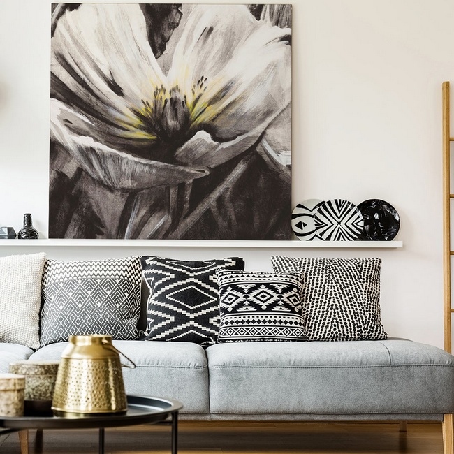 Floral Art for Scandinavian Living Room Décor