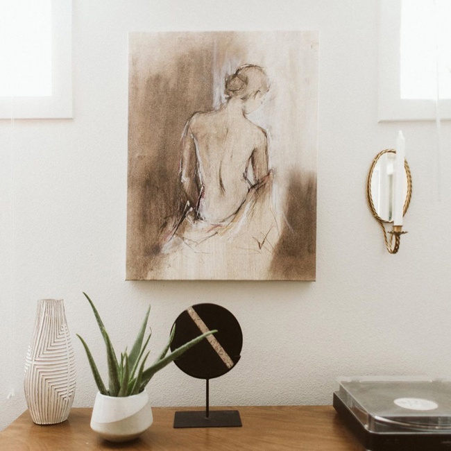 Figurative Art in a Minimalist Living Room