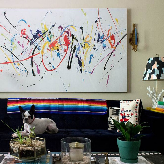 Bold Paint Splattered Art in a Contemporary Living Room