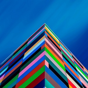 Color Pyramid by Alfonso Novillo