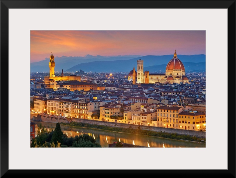 Italy, Tuscany, Firenze district, Florence, Cityscape with Palazzo Vecchio and Duomo.