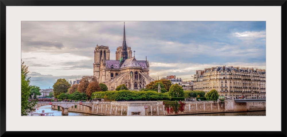 Panoramic photograph of the backside of Notre Dame.