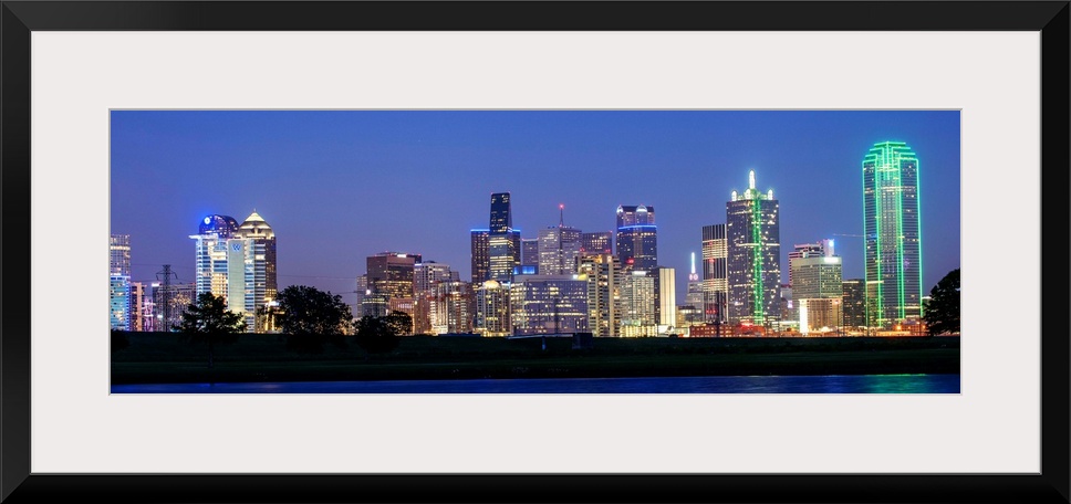 The city skyline of Dallas at night.