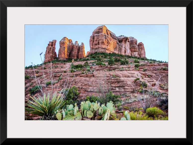 View of Cathedral Rock from Templeton Trail in Sedona, Arizona.