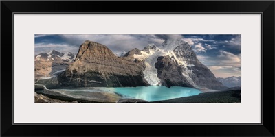 Berg Lake, Mount Robson Provincial Park, British Columbia, Canada