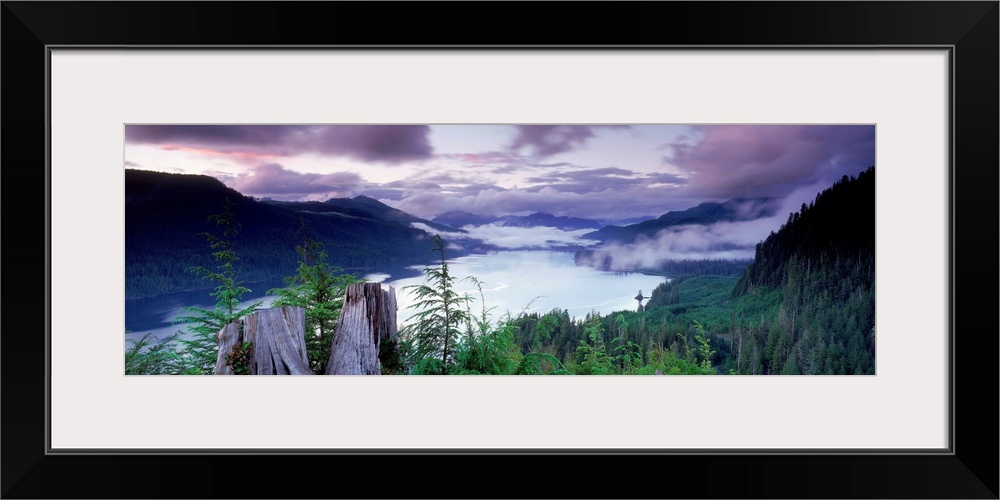 Canada, British Columbia, Vancouver Island, Nitinat Lake, Dusk