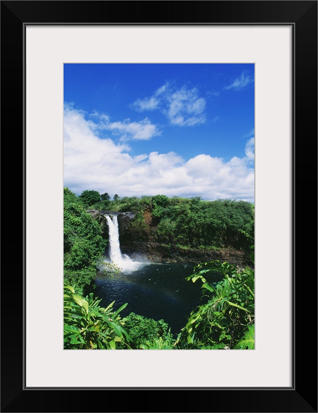 Hawaii, Big Island, Hilo, Wailuku River State Park, Rainbow Falls