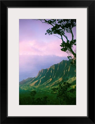 Hawaii, Kauai, Na Pali Coast, Kalalau Valley And Kaaalahina Ridge
