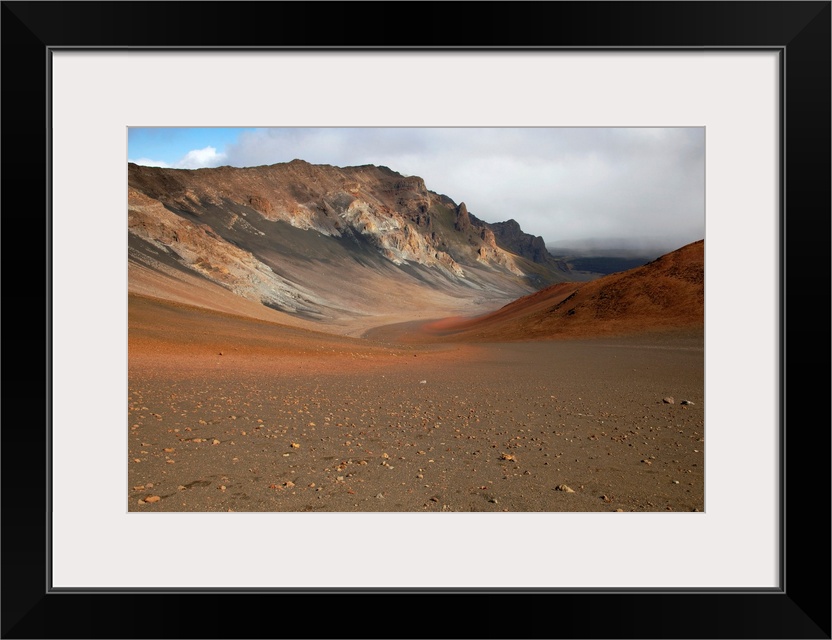 Hawaii, Maui, Haleakala, The Sweeping Sands Of Haleakala Crater