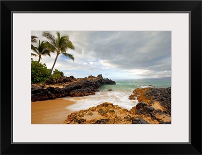 Hawaii, Maui, Makena Cove, Tropical Beach And Palm Trees