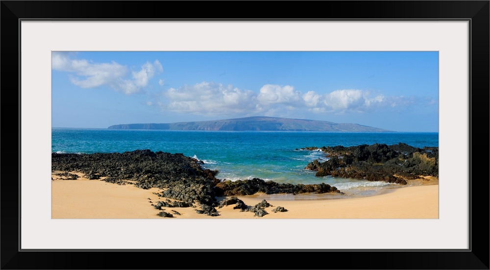 Hawaii, Maui, Wai Beach With Kahoolawe In The Distance