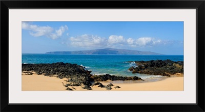 Hawaii, Maui, Wai Beach With Kahoolawe In The Distance