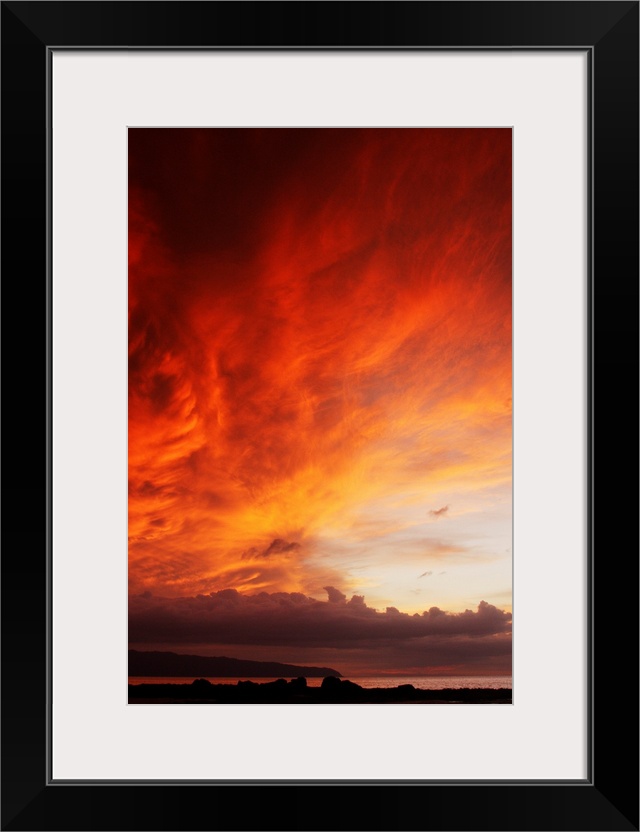 Hawaii, Oahu, North Shore, Beautiful Sunset Over The Ocean