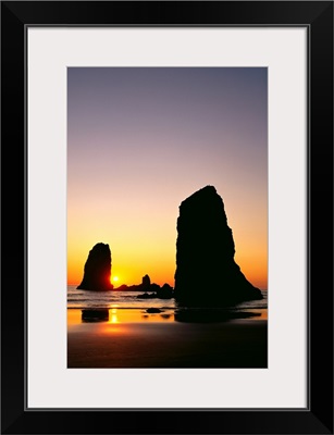 Oregon, Cannon Beach, Sea Stacks At Sunset