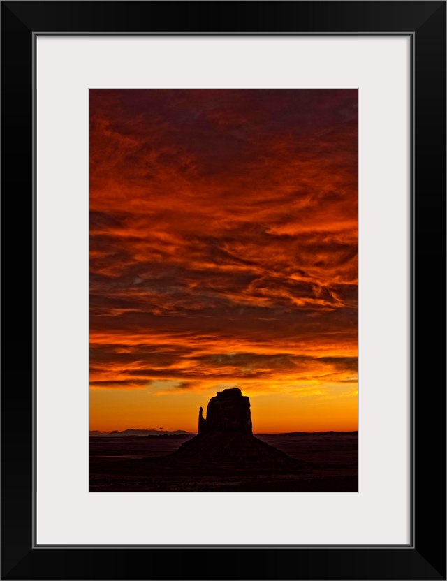 Sunrise Over Monument Valley, Arizona, USA