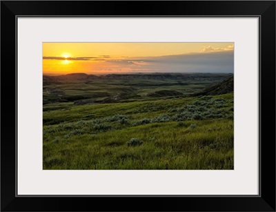 Sunset over Killdeer Badlands in Grasslands National Park, Saskatchewan, Canada
