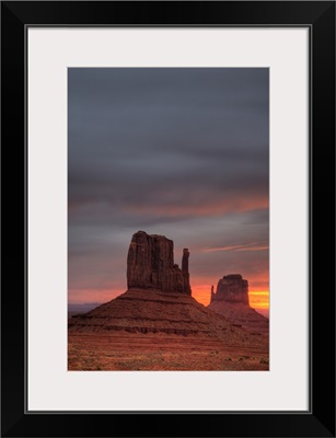 Arizona, Monument Valley, The Mittens, at sunrise