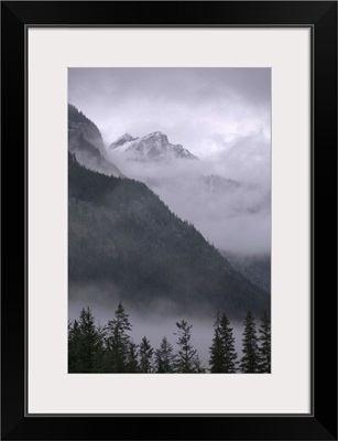 British Columbia, Yoho National Park, Mountains and Mist