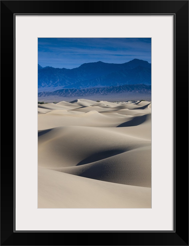 USA, California, Death Valley National Park, Mesquite Flat Sand Dunes, dawn