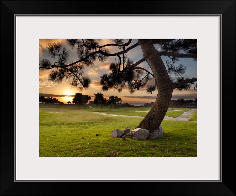 USA, California, La Jolla, Sunset at Torrey Pines Golf Course
