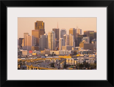 California, San Francisco, Potrero Hill, view of downtown and I-280 highway, dusk