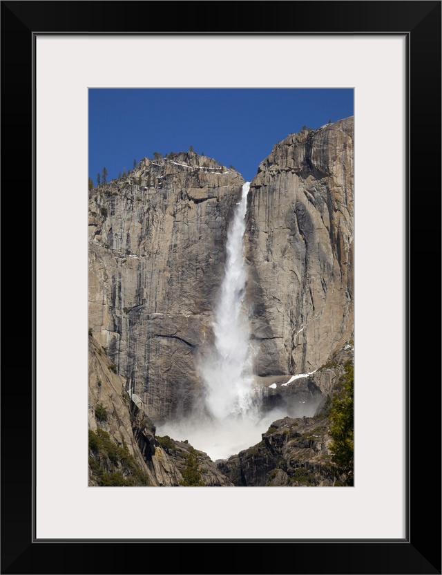 California, Yosemite National Park, Yosemite Falls.