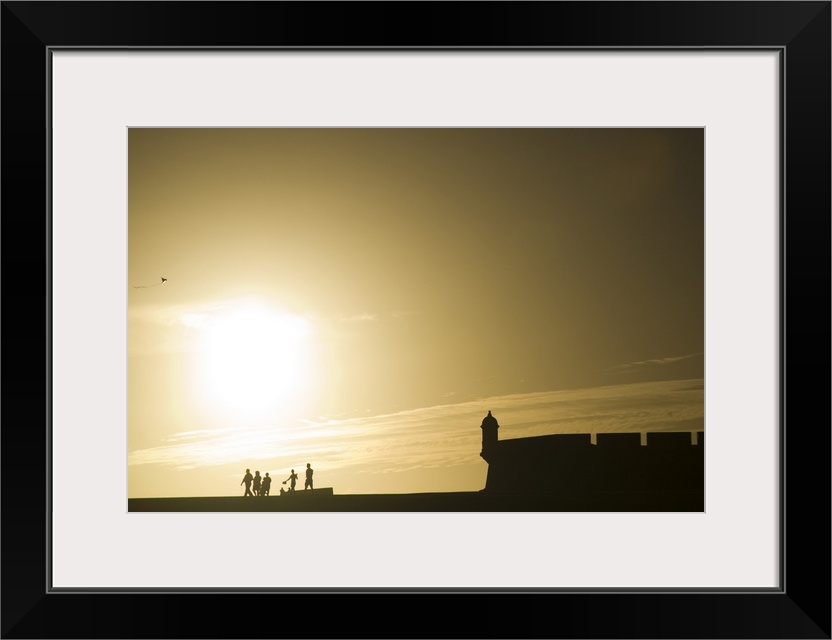 Caribbean, Puerto Rico, Old San Juan.  El Morro Fort (San Felipe del Morro Fortress), built 1540-1783.  Silhouette of wall...