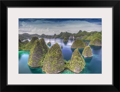 Indonesia, West Papua, Raja Ampat. Wayag Island landscape