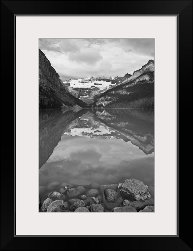 Lake Louise, Banff National Park, Alberta, Canada.