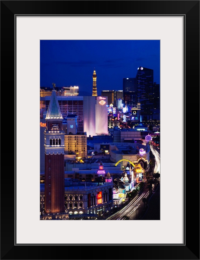 USA, Nevada, Las Vegas, The Strip, Las Vegas Boulevard, high vantage view, dusk